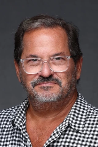 Stephen R Foreht