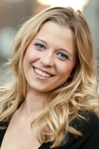 Nicole Signore
