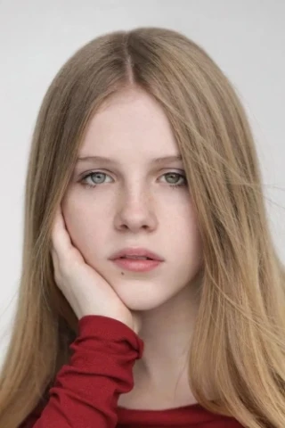 Alyla Browne