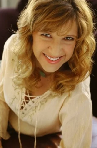Fiona Jones