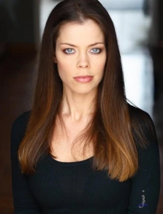 Amanda Perry
