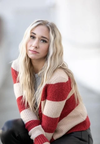 Hailey Warta