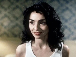 Nicola Kelly