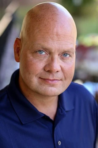 Tom Hand