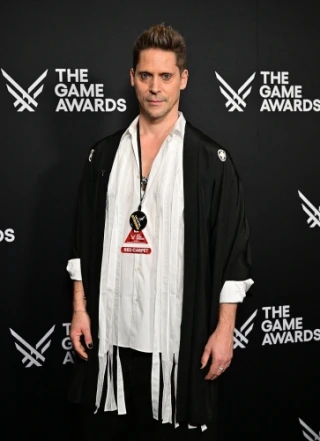 Neil Newbon