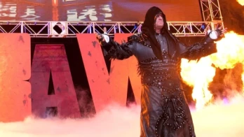 Raw goes 'Old School'
