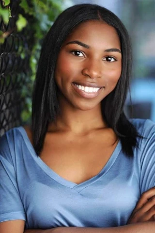 Isis Glover