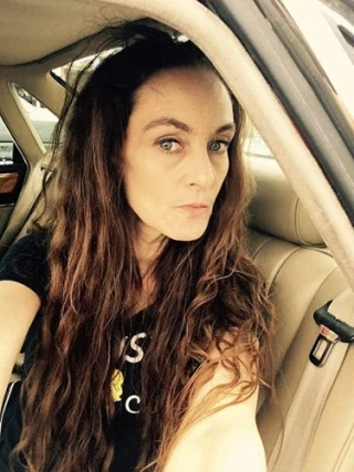 Sarah-Jane De Crespigny