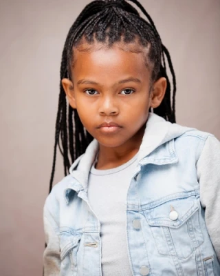 Gabrielle E Jackson