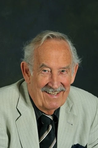 Peter Thomas