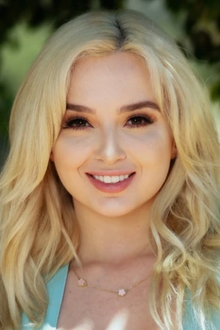 Lexi Lore
