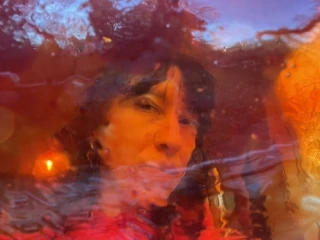 Lisa van Dam-Bates