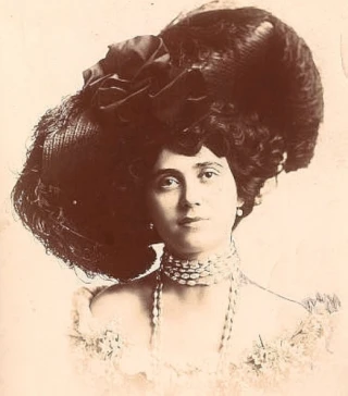 Evelyn Selbie