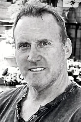 Lee McKechnie