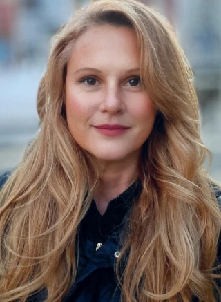 Shannon McGann