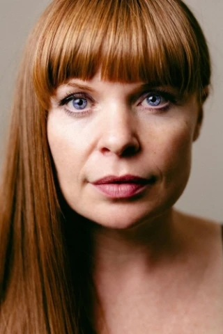 Suzanne Toase