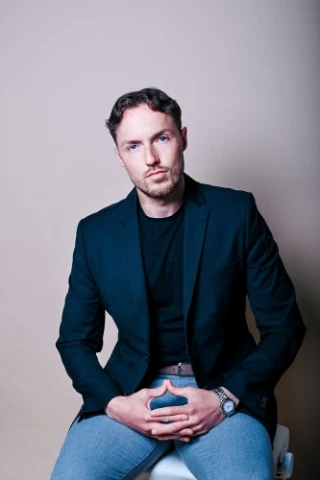 Adrià Acker