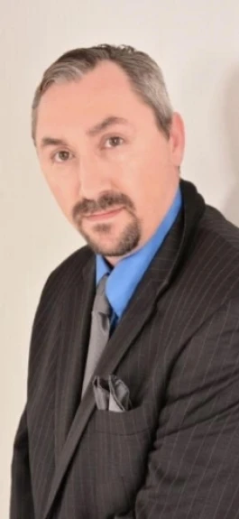 Jonathan R. Ayers