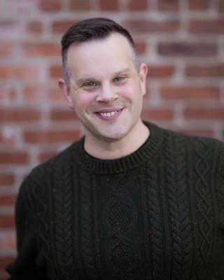 Nina West