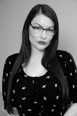 Dahlia Dark