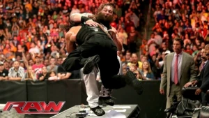 Reigns and Wyatt fight like hell