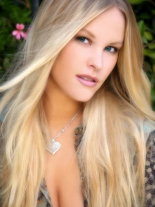 Audra Lynn