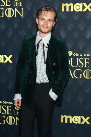 Tom Glynn-Carney