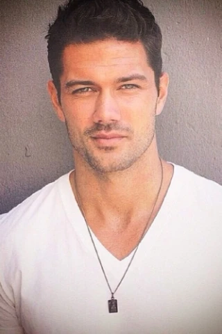 Ryan Paevey