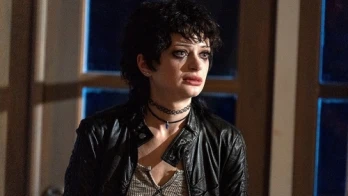 Twenty Minutes with Cassandra/Smile
