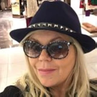 Jacquie Lawrence