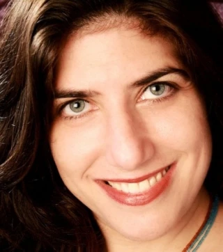 Hilary Schwartz