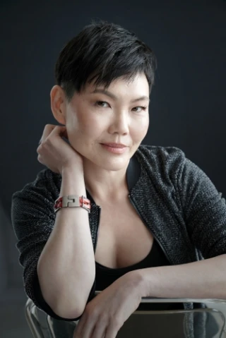 Jo Lo