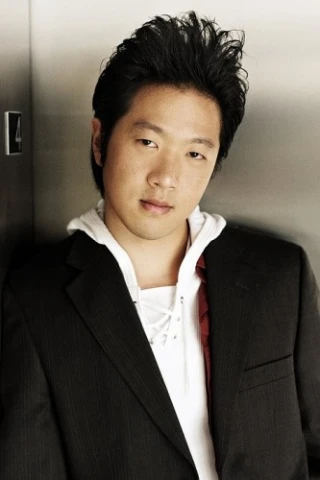 Nathan Lee
