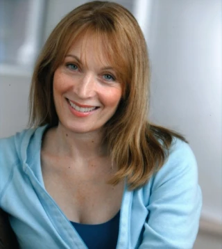 Dee Hoty