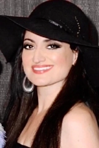 Vikki Lizzi