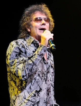 Mickey Thomas