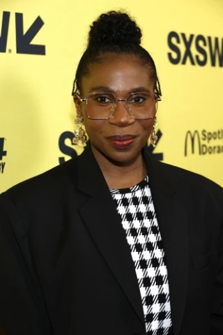 Janine Nabers