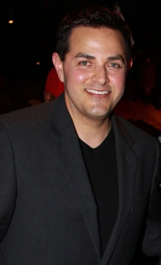 Robert Flores