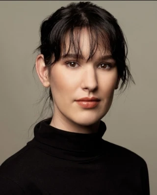 Claire Hilton