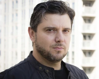 Leo Vernik