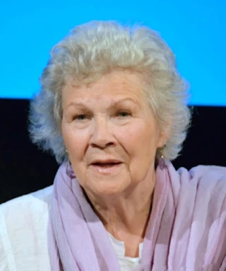 Suzanne Neve