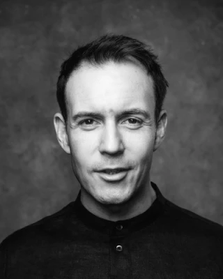 Andrew Macklin