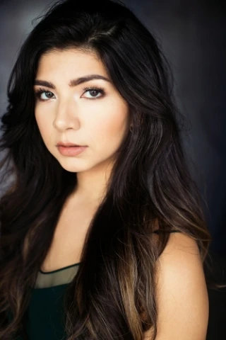 Lindsay Navarro