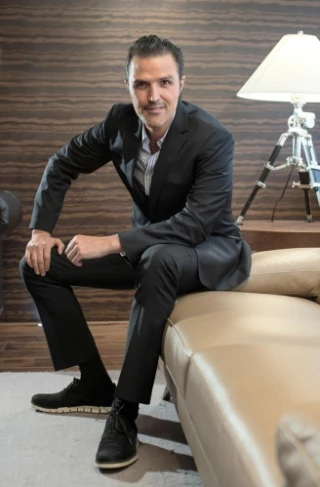 Billy Rovzar