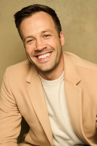 Dominic Leeder