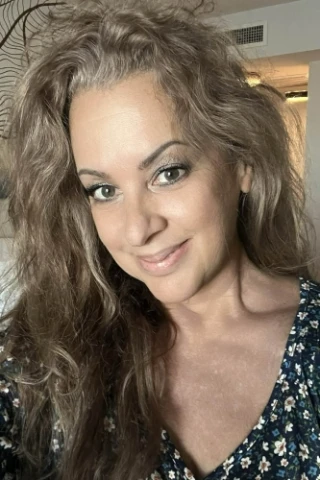 Lisa Manale