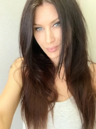 Nicolette Eva