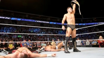 Intercontinental Title foes fight amid extreme turmoil
