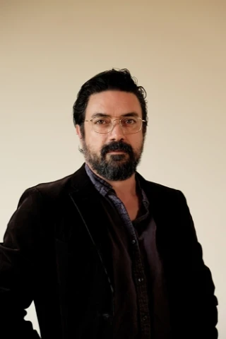 Simon I. Proud