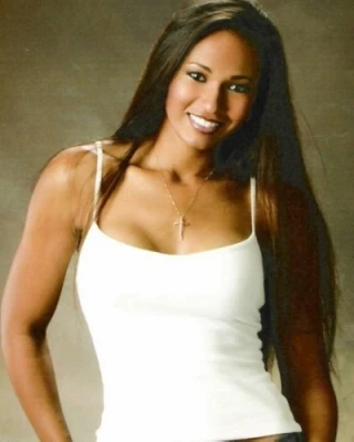 Pilar Sanders